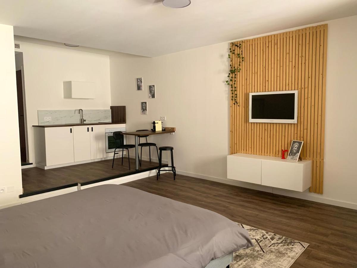 Studio Via Romana Vaison La Romaine Εξωτερικό φωτογραφία